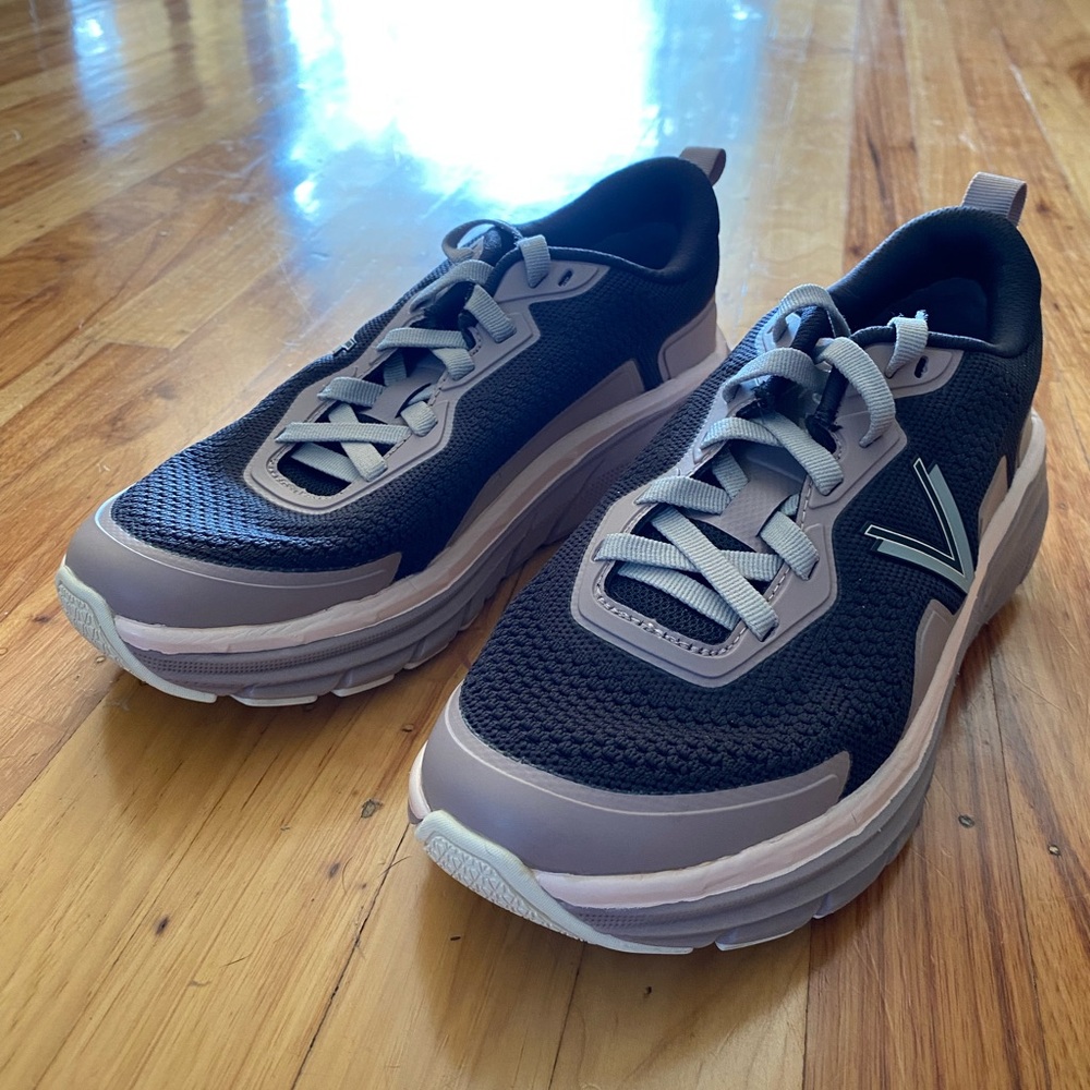 Vionic Walk Max, Magnolia Dusk Gray, size 8, like new